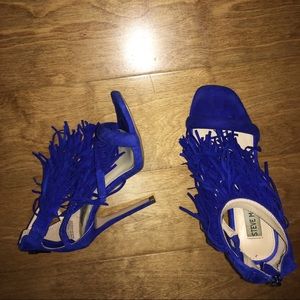 Steve Madden blue suede fringe sandals